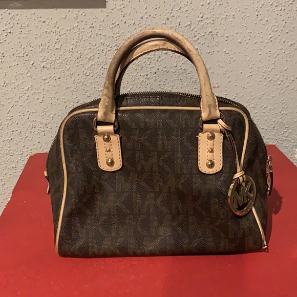 Michael Kors Handbags - Michael Kors signature bag